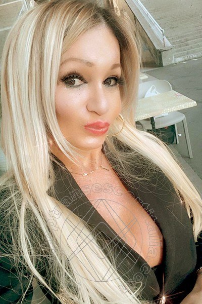 Foto selfie 327 di Pamy La Diva Stellare transescort Losanna