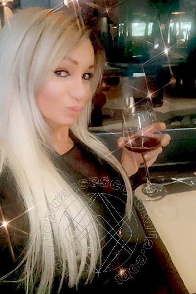 Foto selfie 328 di Pamy La Diva Stellare transescort Losanna