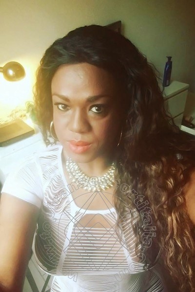 Foto selfie di Camylla Santos transescort Rodez