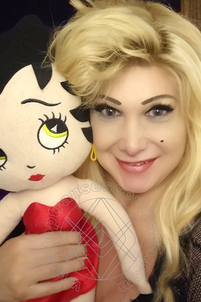 Foto selfie 30 di Yasmin Angel transescort Lido Di Dante