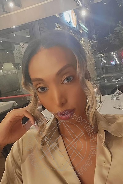Foto selfie 24 di Naomi Closed transescort Milano