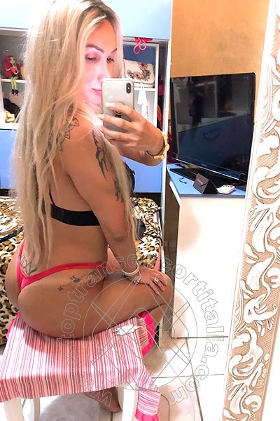 Foto selfie 80 di Raphaela Martins Pornostar transescort Albisola Superiore