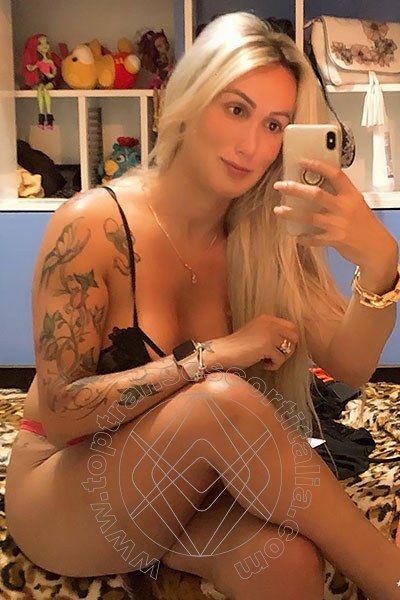 Foto selfie 77 di Raphaela Martins Pornostar transescort Albisola Superiore