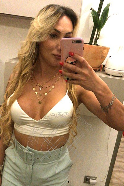 Foto selfie 67 di Raphaela Martins Pornostar transescort Albisola Superiore