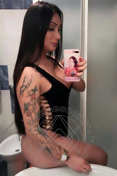 Foto selfie 39 di Raphaela Martins Pornostar transescort Albisola Superiore