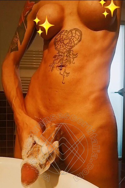 Foto selfie hot 2 di Pamela Sexy transescort Torre Del Lago Puccini
