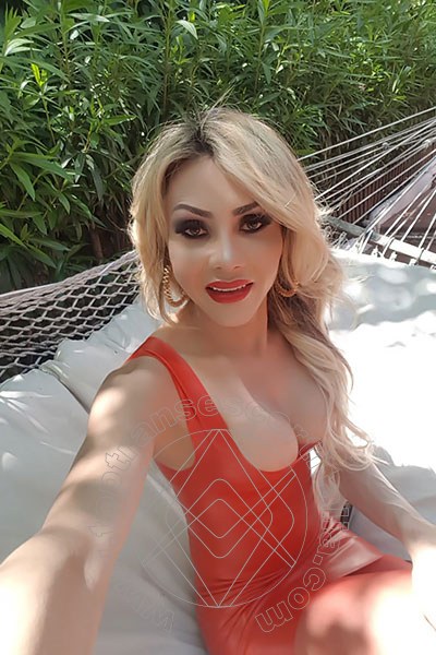 Foto selfie 15 di Chrystal Medeiros Pornostar transescort Pescara
