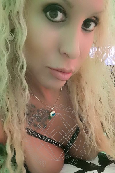 Foto selfie 29 di Barby Piel Morena Latina transescort Hannover