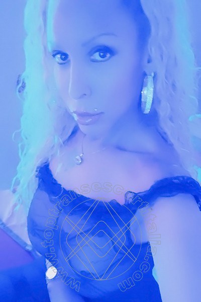 Foto selfie 24 di Barby Piel Morena Latina transescort Hannover