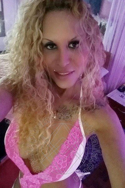 Foto selfie 39 di Barby Piel Morena Latina transescort Hannover