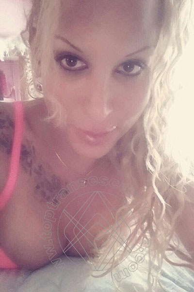 Foto selfie 32 di Barby Piel Morena Latina transescort Hannover