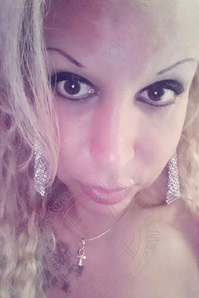 Foto selfie 31 di Barby Piel Morena Latina transescort Hannover