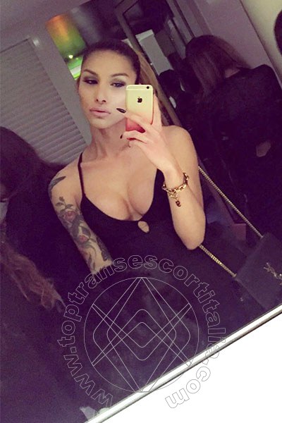 Foto selfie 3 di Nina La Bambola Asiatica transescort Firenze