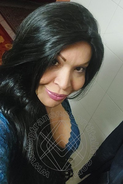Foto selfie 107 di Tainá Oliveira transescort Prato