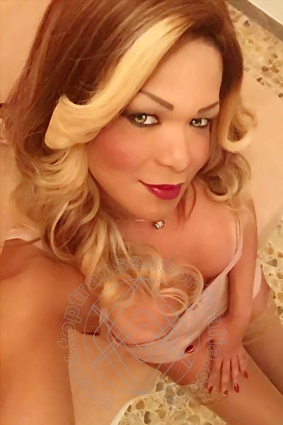 Foto selfie 8 di Lorena Senicar transescort Imperia