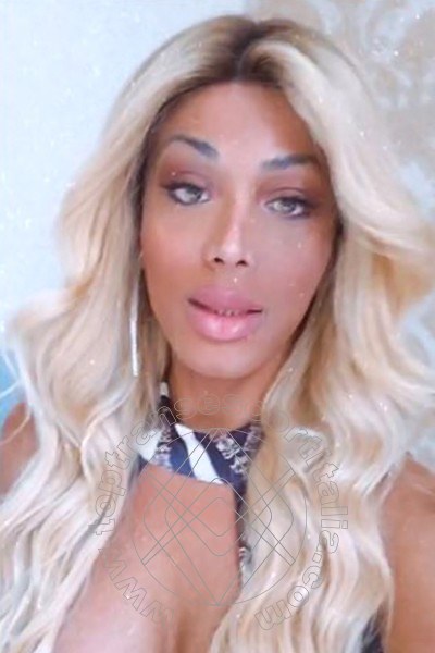Foto selfie 15 di Camilla Brazil transescort Roma