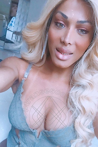 Foto selfie 16 di Camilla Brazil transescort Roma