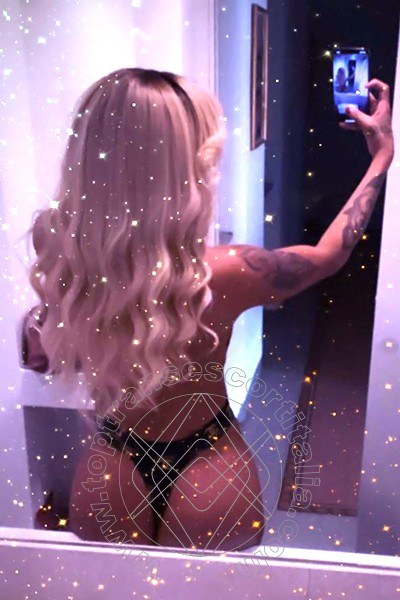 Foto selfie 17 di Camilla Brazil transescort Roma