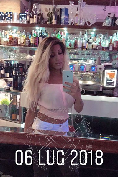 Foto selfie 22 di Camilla Brazil transescort Roma