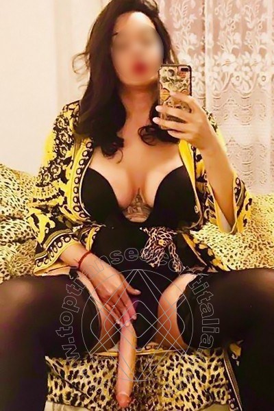 Foto selfie hot di Kimm Superstar transescort Domodossola