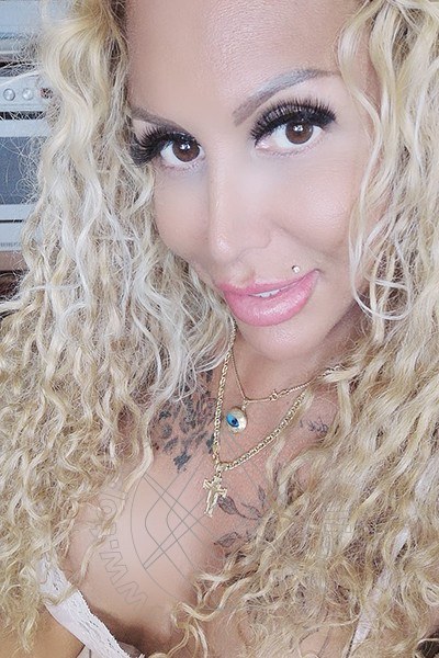 Foto selfie 6 di Barby Piel Morena Latina transescort Hannover