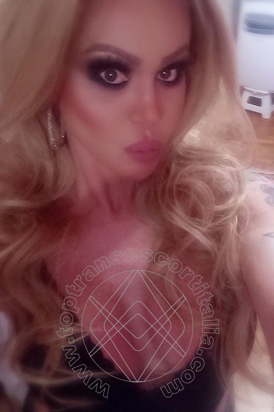 Foto selfie 9 di Evelyn Braga transescort Dundalk