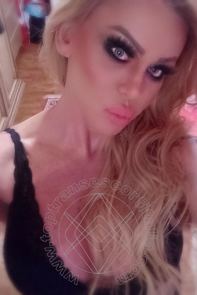 Foto selfie 2 di Evelyn Braga transescort Dundalk