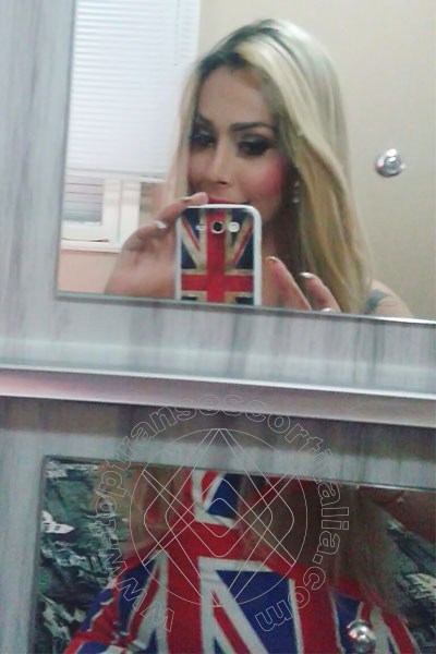 Foto selfie 9 di Giselly Kherllakian transescort Colonnella