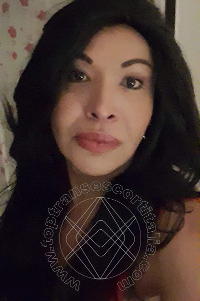Foto selfie 90 di Tainá Oliveira transescort Prato