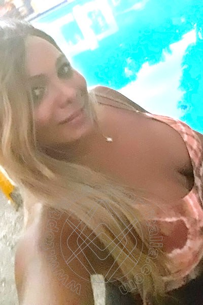 Foto selfie 63 di Carolina Hot transescort Lecce