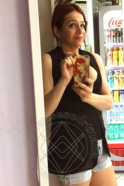 Foto selfie 43 di Carla Attrice Italiana transescort Napoli