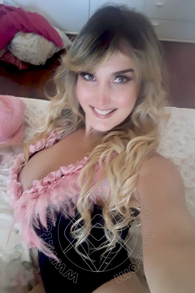 Foto selfie 100 di Sarah Herrera transescort Viterbo