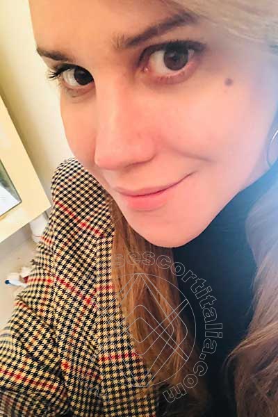 Foto selfie 16 di Giselly  Bella transescort Villa Rosa
