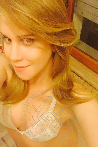 Foto selfie 32 di Giselly  Bella transescort Villa Rosa