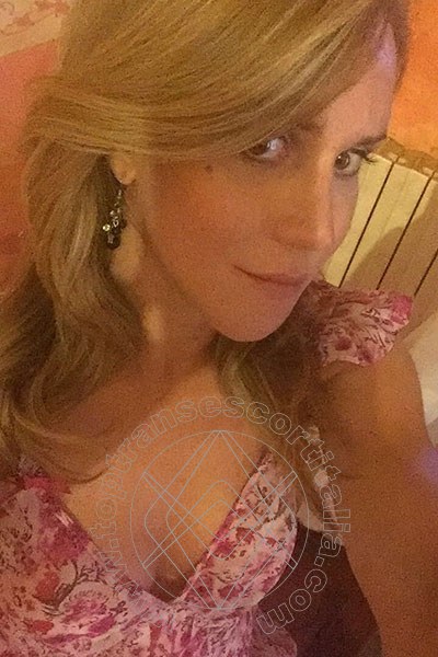 Foto selfie 41 di Giselly  Bella transescort Villa Rosa