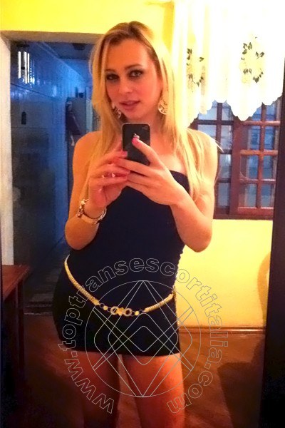Foto selfie 37 di Michelly Ximenez Pornostar transescort Parma