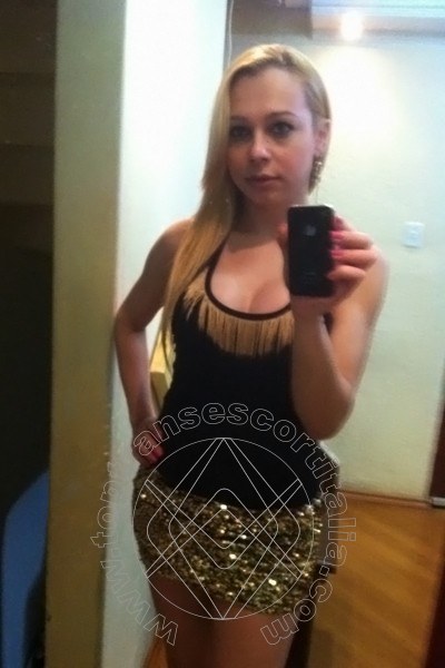 Foto selfie 36 di Michelly Ximenez Pornostar transescort Parma