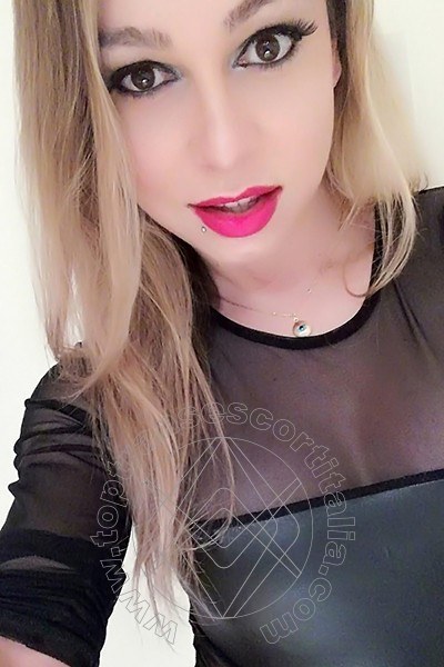 Foto selfie 24 di Michelly Ximenez Pornostar transescort Parma