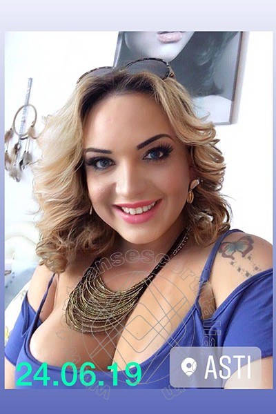 Foto selfie 41 di Dottoressa Mony transescort Asti