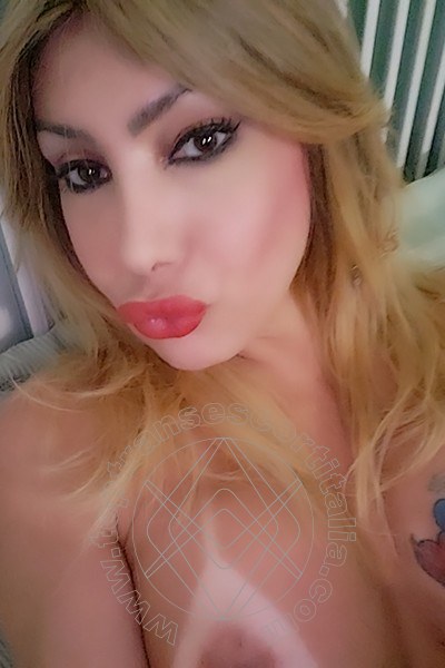 Foto selfie 43 di Izabelli Frazao Pornostar transescort Milano