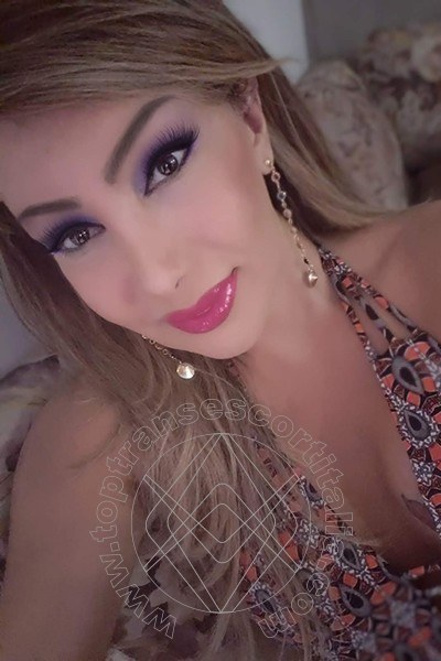 Foto selfie 48 di Izabelli Frazao Pornostar transescort Milano