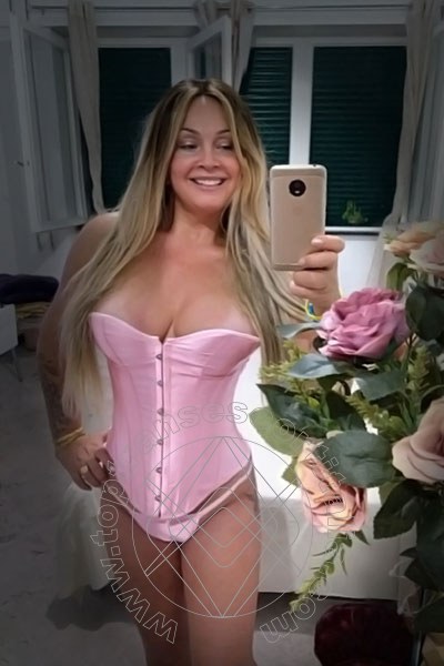 Foto selfie 43 di Dayane Callegare Pornostar transescort Albissola Marina