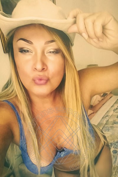 Foto selfie 39 di Dayane Callegare Pornostar transescort Albissola Marina