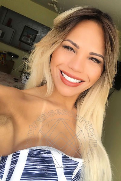 Foto selfie 40 di Rebecca Ferraz Pornostar transescort Roma