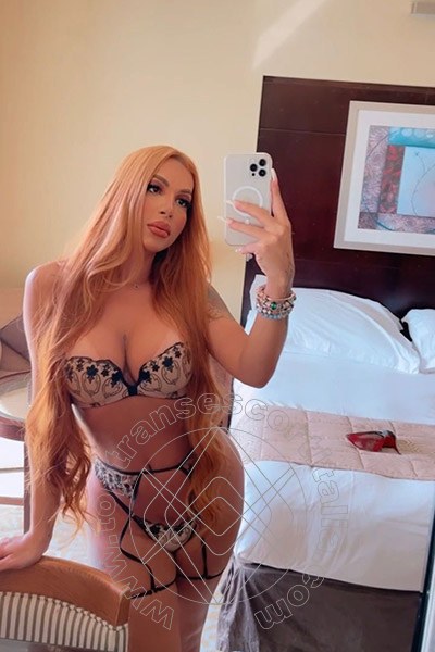 Foto selfie 17 di Alícia Lins transescort Rimini