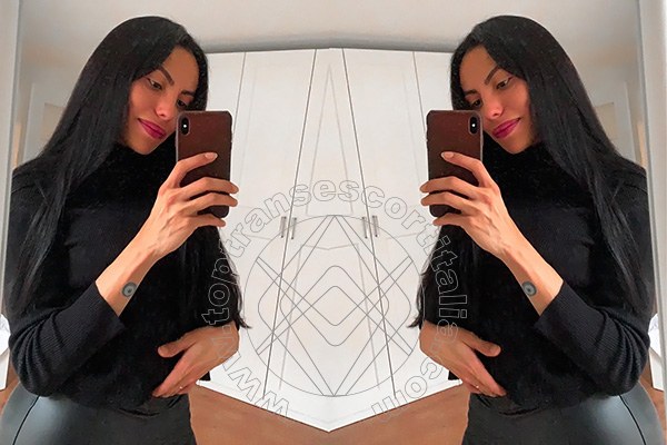 Foto selfie 9 di Michelly Araujo Pornostar transescort Bruxelles