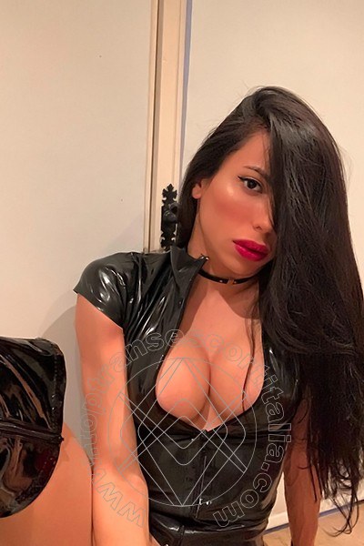 Foto selfie 6 di Michelly Araujo Pornostar transescort Bruxelles