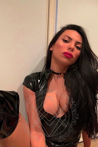 Foto selfie 4 di Michelly Araujo Pornostar transescort Bruxelles