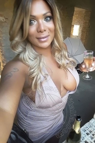 Foto selfie 39 di Carolina Hot transescort Lecce