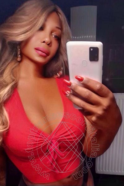 Foto selfie 5 di Aline Belinelo transescort Mannheim